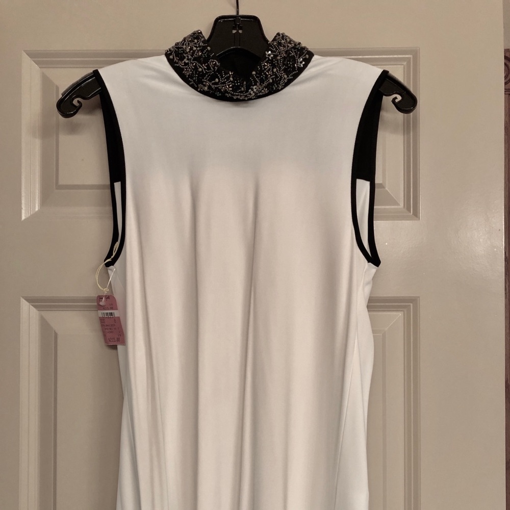 Brand New—-Max Volmary sheath with beaded collar